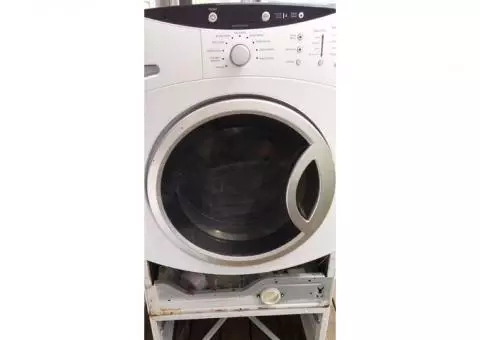 G E washer front load with pedistal drawer